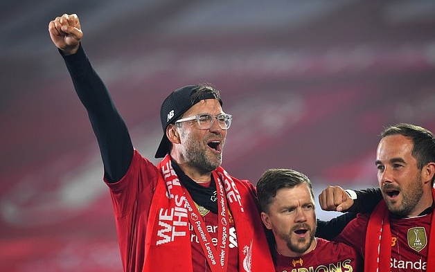 海港战武里南联海报：以物理试卷为背景，解“南”题（海港迎战武里南联海报：物理试卷背景，攻克“南”题）